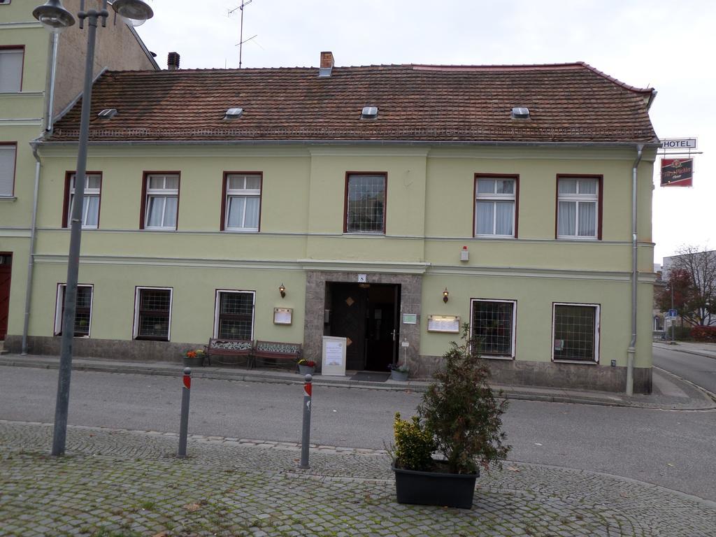 Hotel Zur Sonne Котбус Екстериор снимка